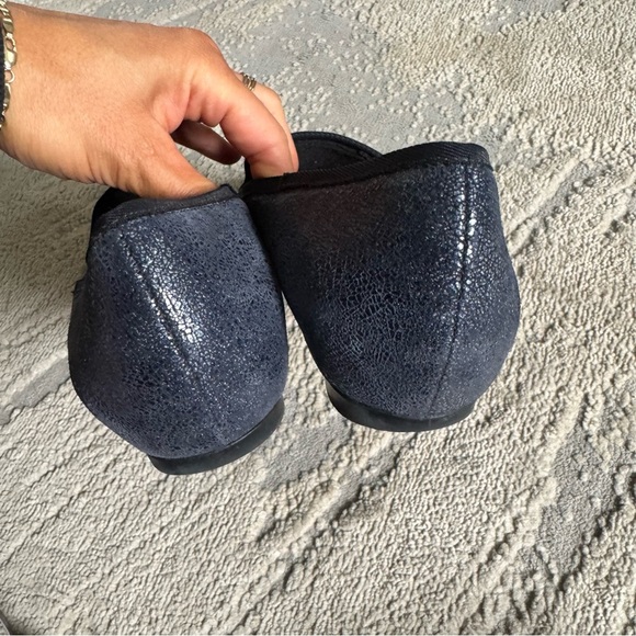 Munro flats loafers Barb Blue Printed Metallic Shoes comfort  Size 9 - Picture 11 of 13